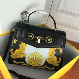 Picture of Versace Lady Handbags _SKUfw72165998fw